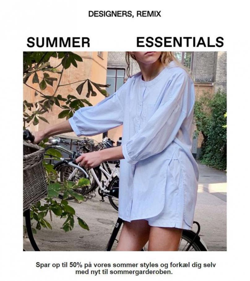 Summer Essentials. Designers Remix (2021-07-12-2021-07-12)