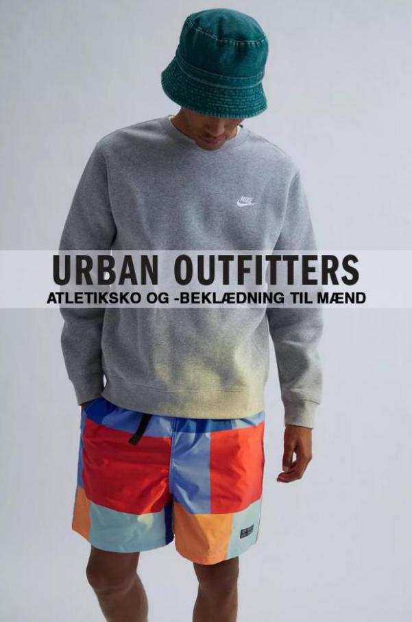 Atletiksko og -beklædning til mænd. Urban Outfitters (2022-03-21-2022-03-21)